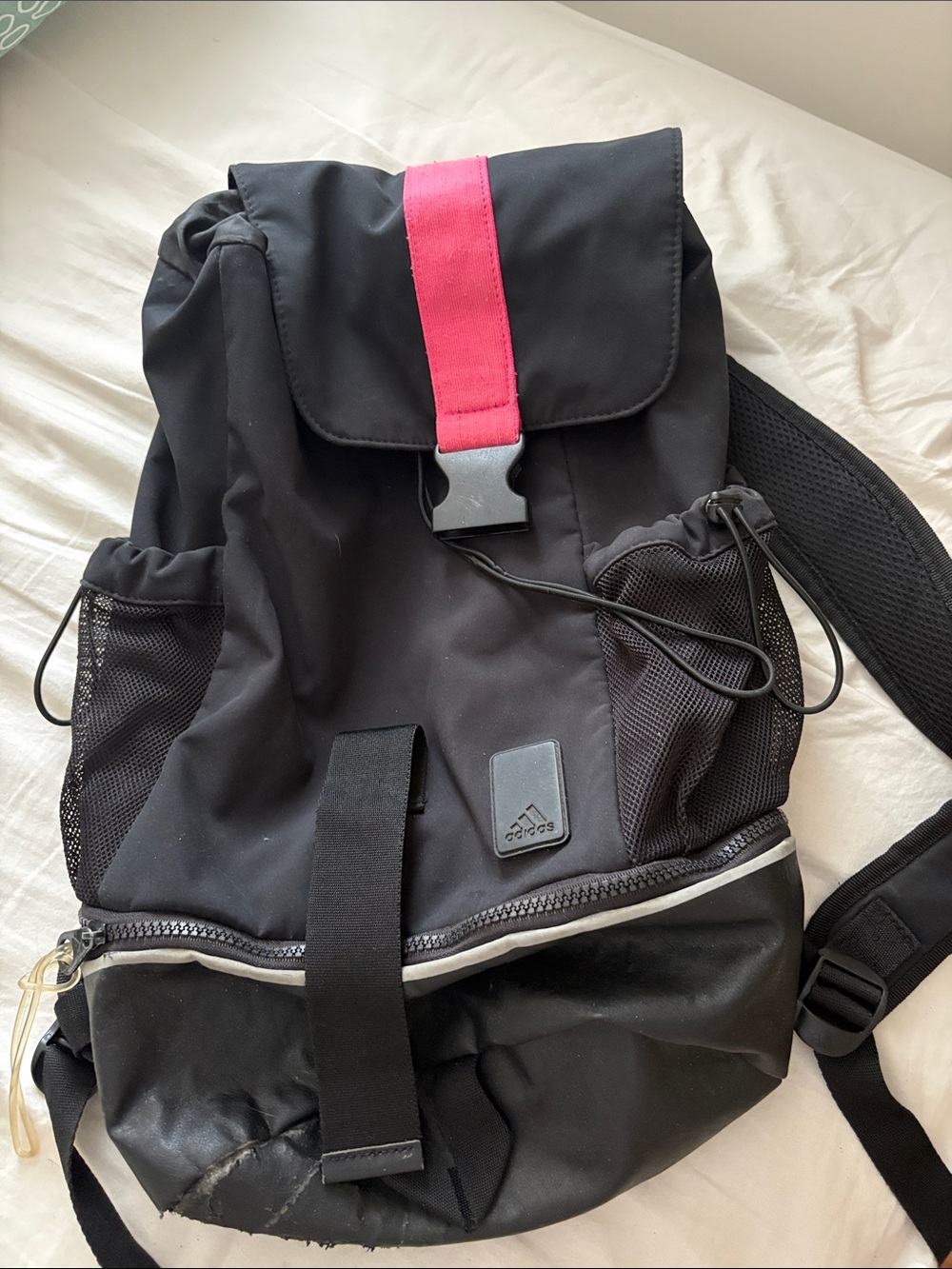 🩷 adidas backpack with pink accent